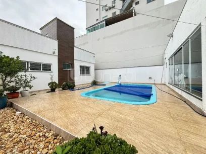 Casa com 3 Dormitórios - Miniatura - Lunardi Imóveis