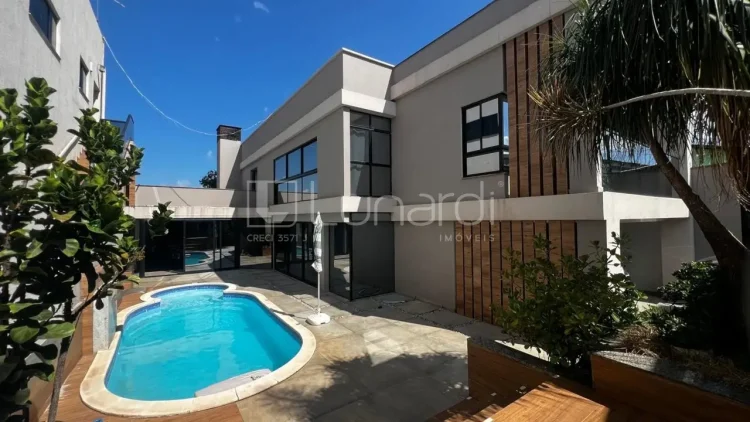 Casa com 3 Suítes - Lunardi Imóveis