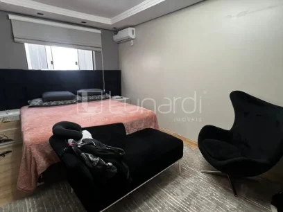 Casa com 3 Suítes - Miniatura - Lunardi Imóveis