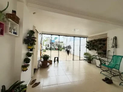Casa com 3 Dormitórios - Miniatura - Lunardi Imóveis
