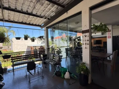 Casa com 3 Dormitórios - Miniatura - Lunardi Imóveis