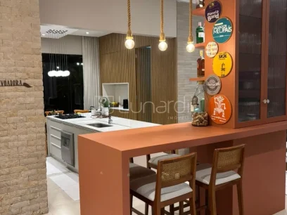 Casa com 4 Dormitórios - Miniatura - Lunardi Imóveis