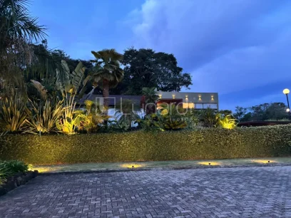 Casa com 4 Dormitórios - Miniatura - Lunardi Imóveis