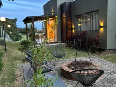 Casa com 4 Dormitórios - Miniatura - Lunardi Imóveis