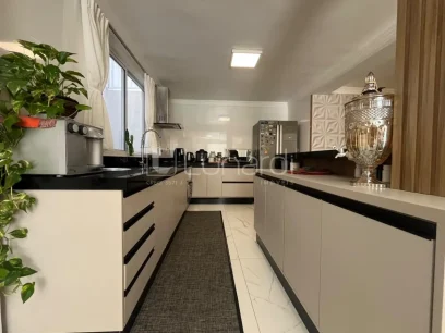Casa com 3 Dormitórios - Miniatura - Lunardi Imóveis