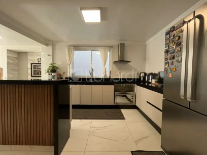 Casa com 3 Dormitórios - Miniatura - Lunardi Imóveis