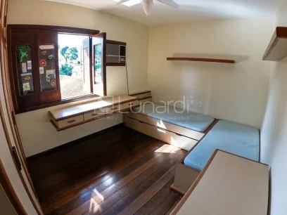 Casa com 3 Dormitórios - Miniatura - Lunardi Imóveis