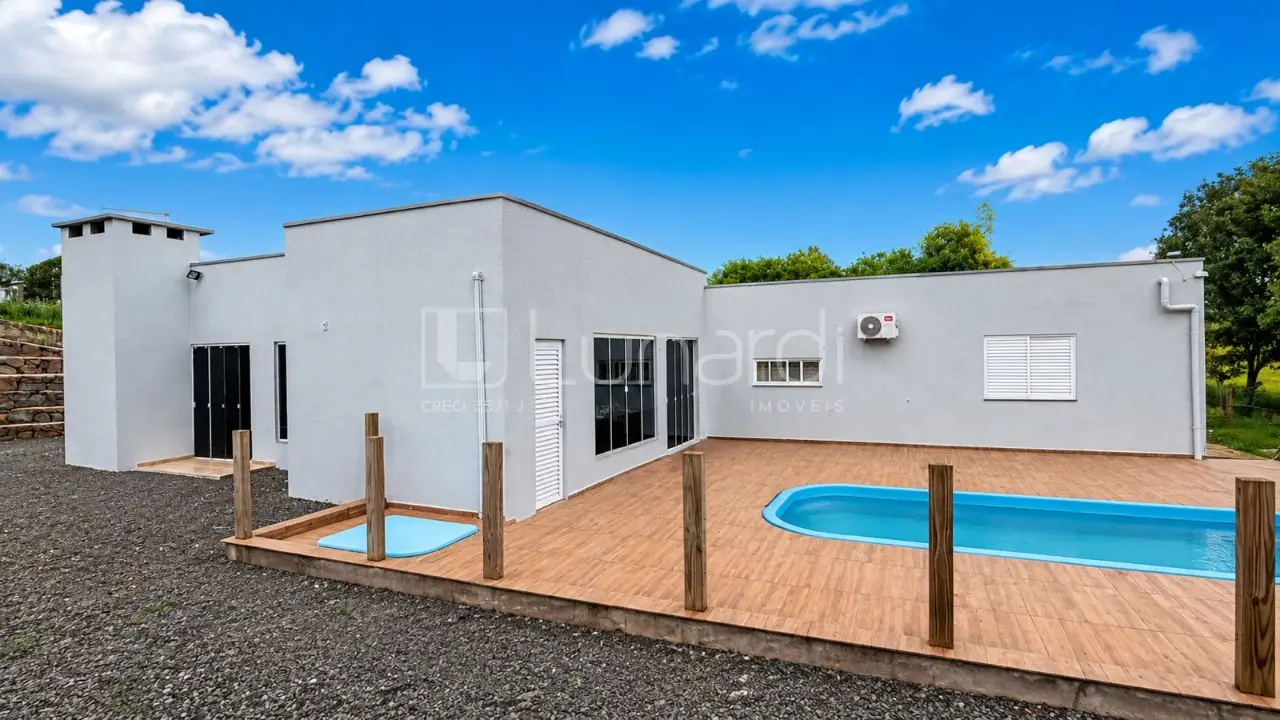 Casa com 3 Dormitórios - Lunardi Imóveis