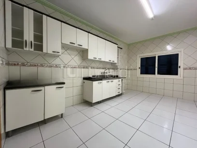 Casa com 3 Dormitórios - Miniatura - Lunardi Imóveis