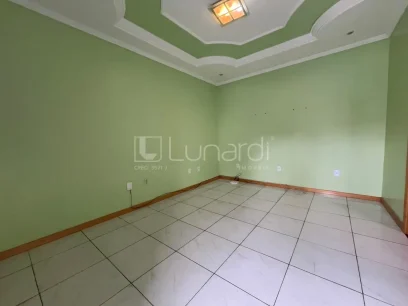 Casa com 3 Dormitórios - Miniatura - Lunardi Imóveis