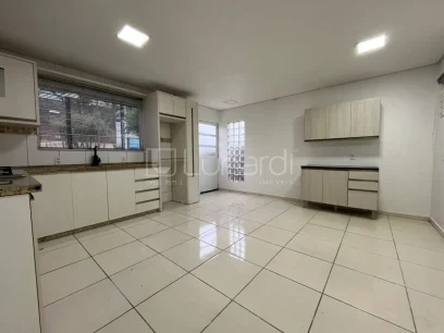 Casa com 3 Dormitórios - Miniatura - Lunardi Imóveis