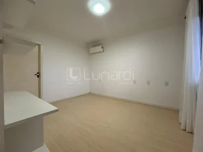 Casa com 3 Dormitórios - Miniatura - Lunardi Imóveis