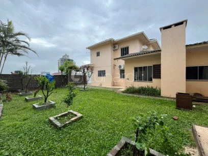 Casa com 3 Dormitórios - Miniatura - Lunardi Imóveis