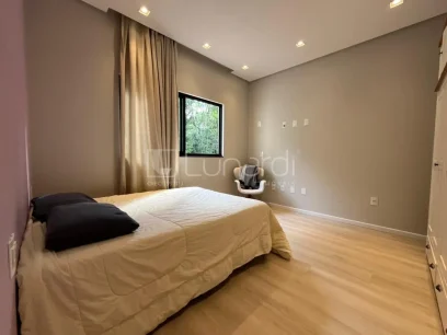 Casa com 4 Dormitórios - Miniatura - Lunardi Imóveis