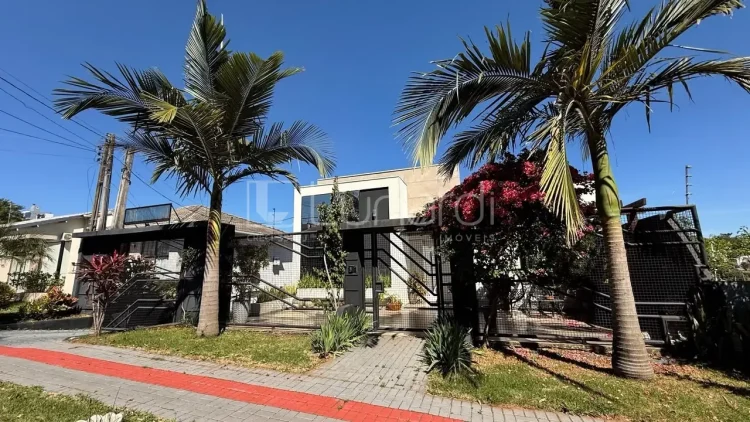 Casa com 3 Dormitórios - Lunardi Imóveis