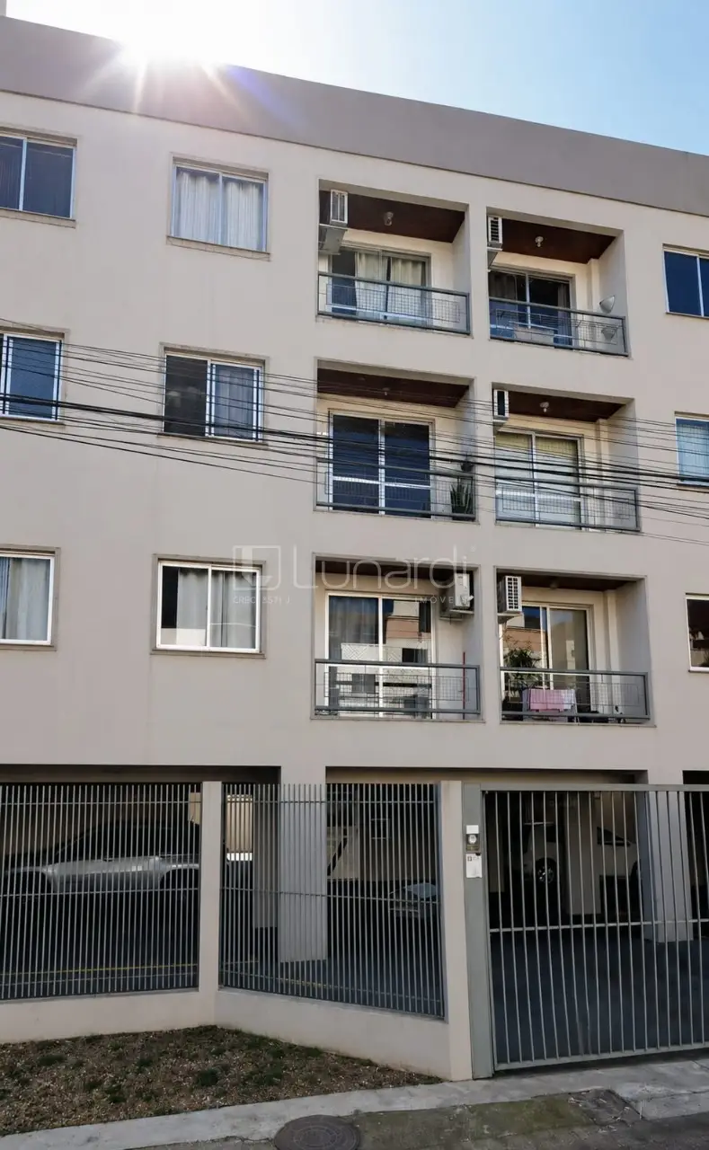 Apartamento à venda com 3 dormitórios, 1 banheiro, 1 vaga de garagem e 61m² de área privativa no bairro Jardim Itália