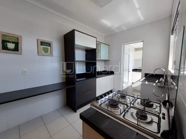 Apartamento com 2 Dormitórios - Lunardi Imóveis