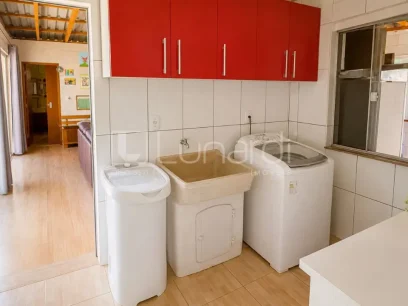 Casa com 3 Dormitórios - Miniatura - Lunardi Imóveis