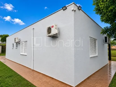 Casa com 3 Dormitórios - Miniatura - Lunardi Imóveis