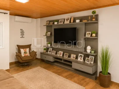 Casa com 3 Dormitórios - Miniatura - Lunardi Imóveis