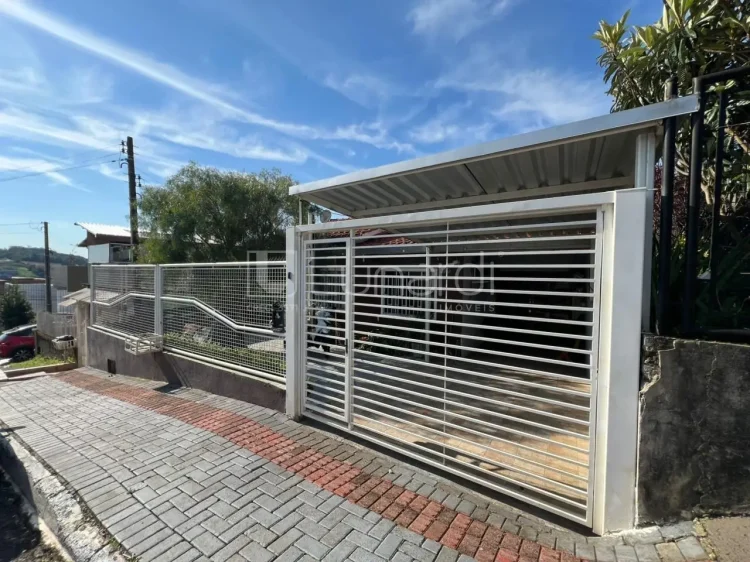 Casa com 3 Dormitórios - Lunardi Imóveis