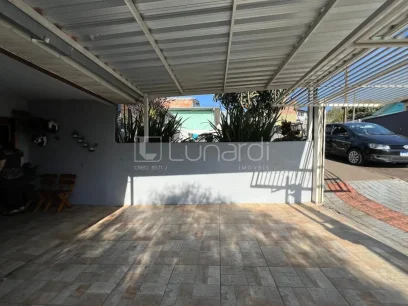 Casa com 3 Dormitórios - Miniatura - Lunardi Imóveis