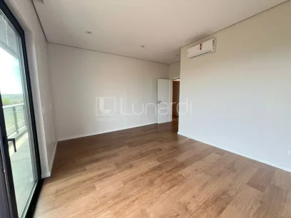 Casa em Condomínio com 3 Suítes - Miniatura - Lunardi Imóveis
