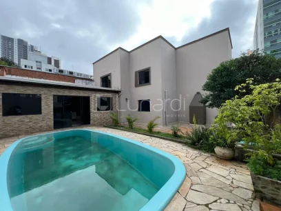 Casa com 4 Suítes - Miniatura - Lunardi Imóveis
