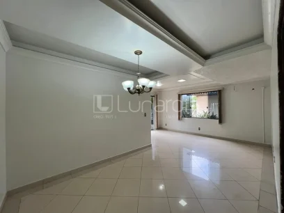 Casa com 4 Suítes - Miniatura - Lunardi Imóveis