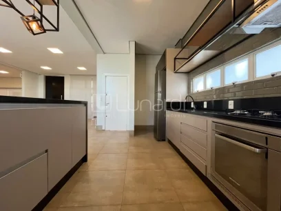 Casa com 3 Dormitórios - Miniatura - Lunardi Imóveis