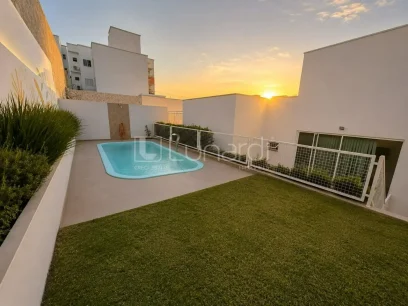 Casa com 3 Dormitórios - Miniatura - Lunardi Imóveis