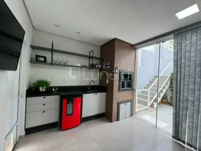 Casa com 3 Dormitórios - Miniatura - Lunardi Imóveis