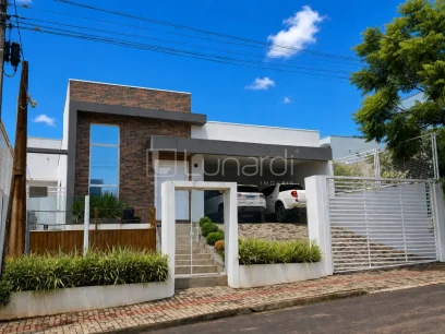 Casa com 3 Dormitórios - Miniatura - Lunardi Imóveis