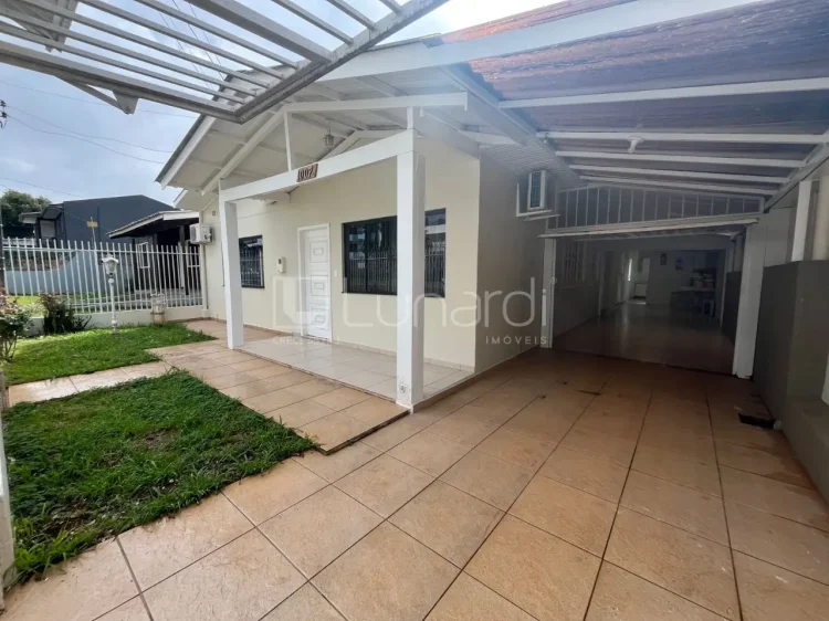 Casa com 3 Dormitórios - Lunardi Imóveis