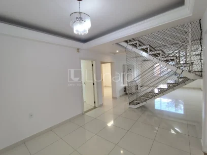 Casa com 3 Dormitórios - Miniatura - Lunardi Imóveis