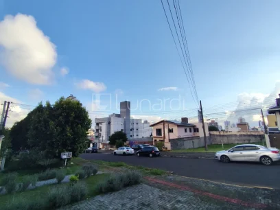 Casa com 3 Dormitórios - Miniatura - Lunardi Imóveis