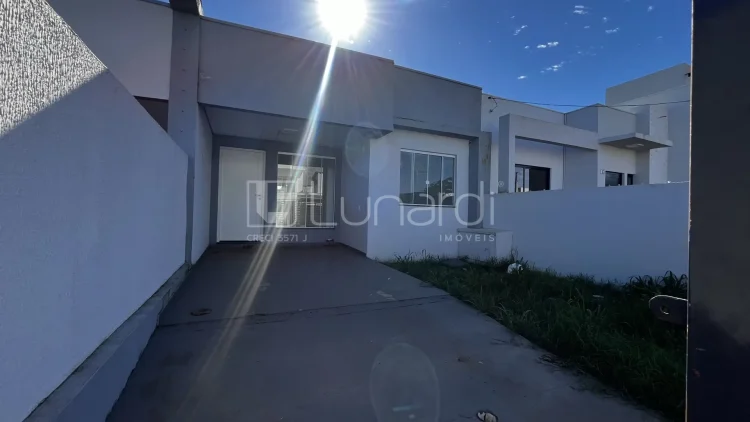 Casa com 3 Dormitórios - Lunardi Imóveis
