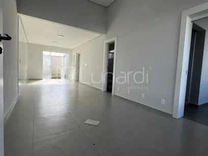 Casa com 3 Dormitórios - Miniatura - Lunardi Imóveis