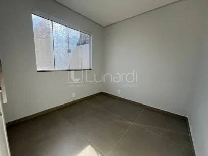 Casa com 3 Dormitórios - Miniatura - Lunardi Imóveis