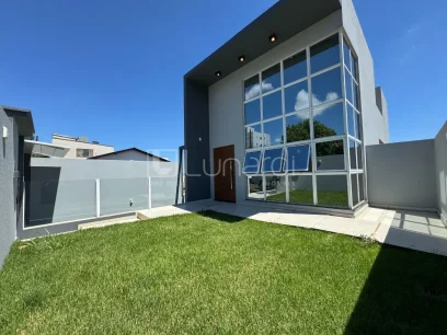 Casa com 3 Dormitórios - Lunardi Imóveis
