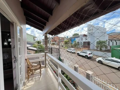 Casa com 3 Dormitórios - Miniatura - Lunardi Imóveis
