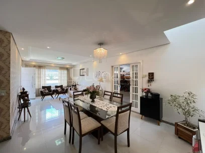 Casa com 3 Dormitórios - Miniatura - Lunardi Imóveis