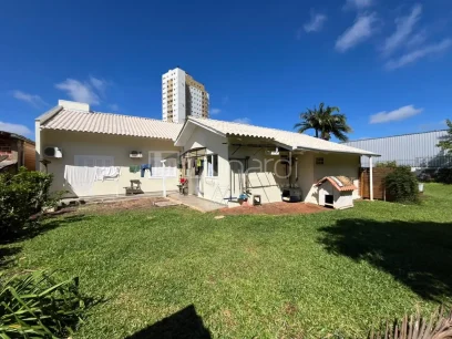 Casa com 3 Dormitórios - Miniatura - Lunardi Imóveis