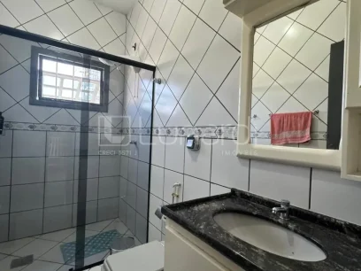 Casa com 3 Dormitórios - Miniatura - Lunardi Imóveis