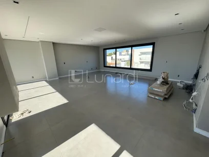 Casa com 3 Dormitórios - Miniatura - Lunardi Imóveis