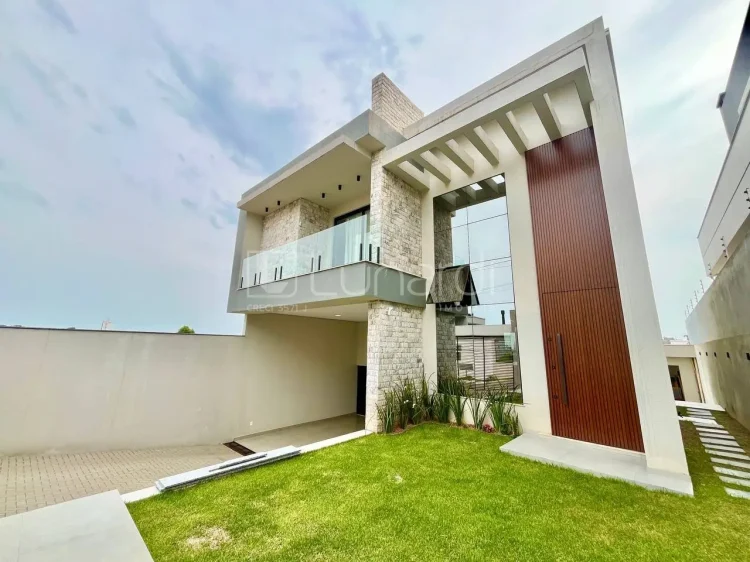 Casa com 3 Dormitórios - Lunardi Imóveis