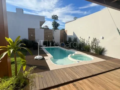 Casa com 2 Dormitórios - Miniatura - Lunardi Imóveis