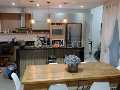 Casa com 2 Dormitórios - Miniatura - Lunardi Imóveis