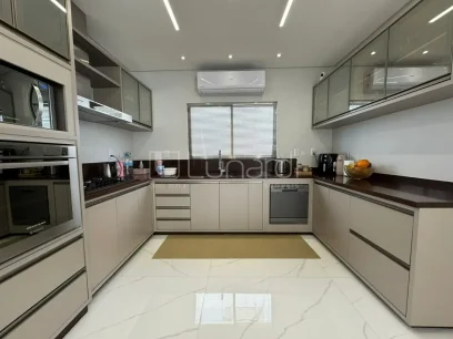 Casa com 3 Dormitórios - Miniatura - Lunardi Imóveis