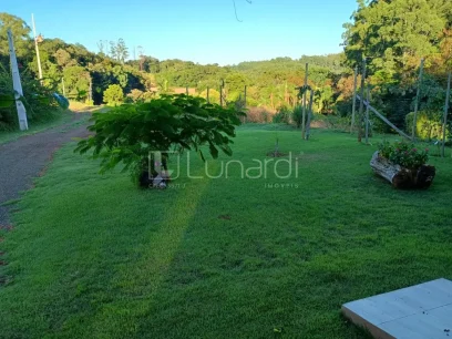 Sítio com 2 Dormitórios - Miniatura - Lunardi Imóveis